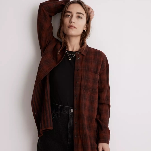 Oversized Button-down Shirt - Picture 6 of 11